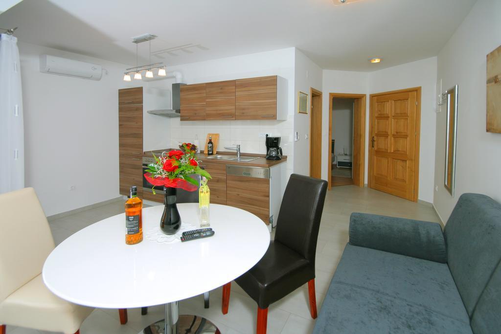 טרוגיר Apartmani Mane מראה חיצוני תמונה
